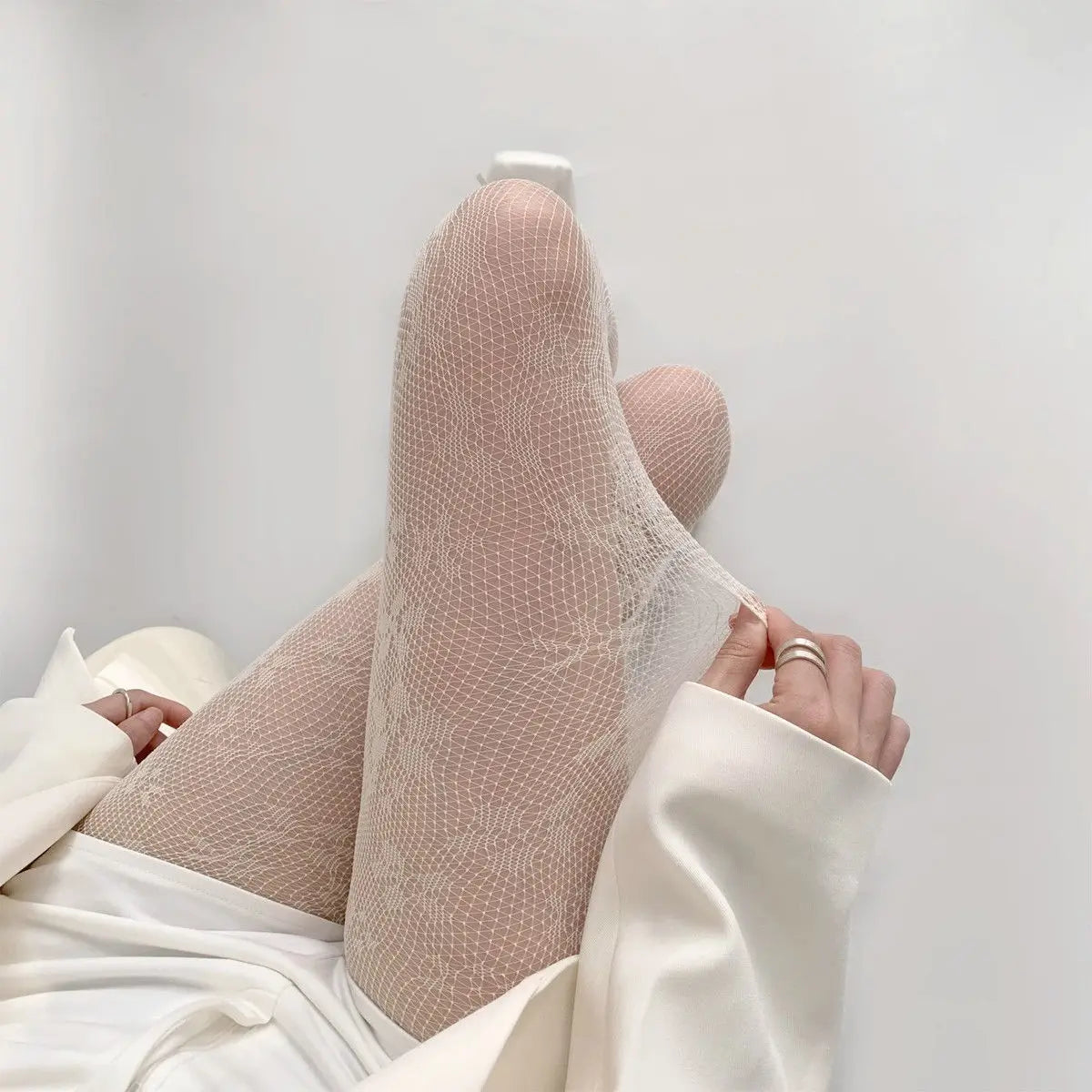 Sexy Hollowed Lace Mesh Stockings with Bottom Pantyhose Lolita Retro Floral Vine White Black Brown Stockings for Women Tights