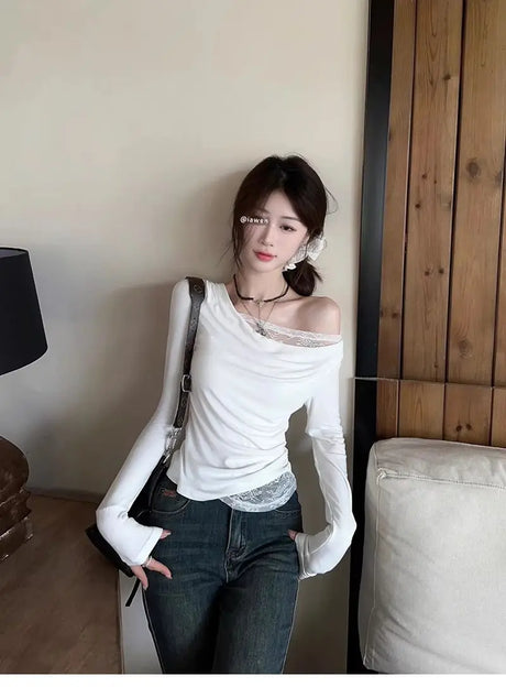 Lace Splice Asymmetrical Shoulder Long Sleeve T-Shirt Women's Slim Fit White Top for Autumn Winter Commute Casual Wear