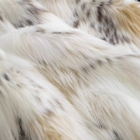Short Stand Faux Fur Jacket White Loose Luxury Plush Coat Stylish Long Sleeves Women's Furry Jacket Winter New Fluffy Outerwears