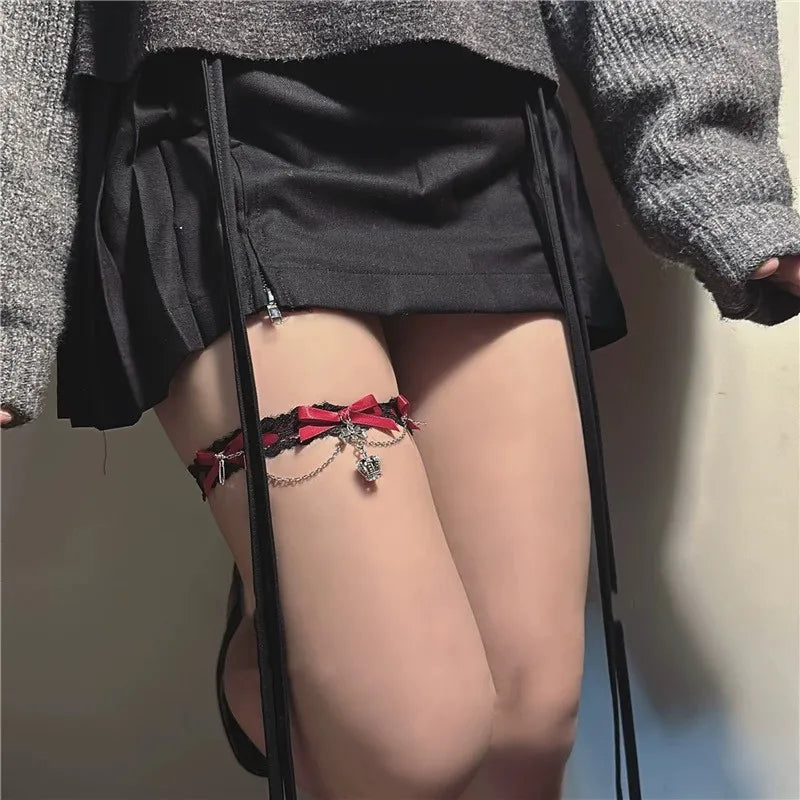 Dark Lolita Red Black Lace Crown Thigh Garter Gothic Bowknot Leg Chain JK Elastic Adjustable Thigh Ring Leg Harness Accessory