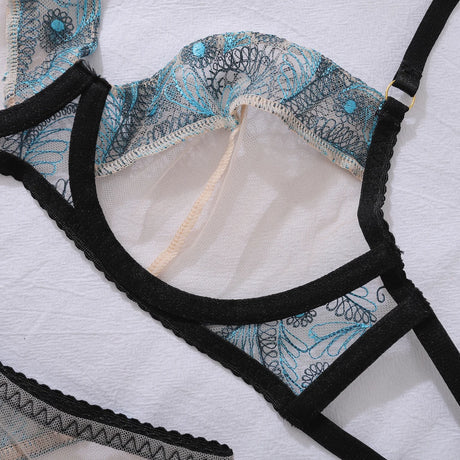 Ladies' New Fashionable and Sexy Lace Embroidered Western Region Style Luxury and Beautiful Underwear and Underwear 4-piece Set