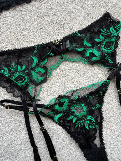 Ellolace Honey Women's Lingerie Sets Elegant French Embroidered Bra Belt Thong 3PC Stockings Romantic Floral Women's Underwear