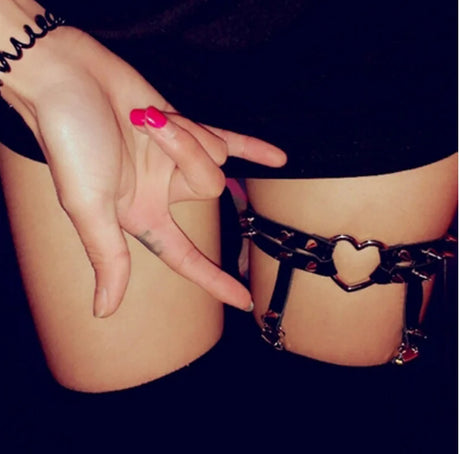 Punk Black Heart Leather Sword Belt Waist Garter Handmade Body Bondage Sexy Leg Suspenders Harness Stockings Belts for Women