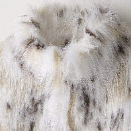 Short Stand Faux Fur Jacket White Loose Luxury Plush Coat Stylish Long Sleeves Women's Furry Jacket Winter New Fluffy Outerwears