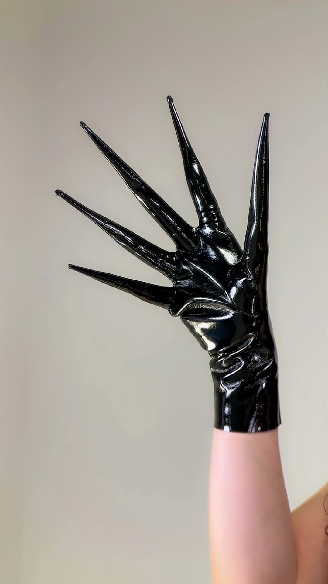 POINTED FINGER GLOVES 85cm 33" Long Spike Shoulders Patent Faux Leather PU Arm Warmers Shine Black LLDLLNT