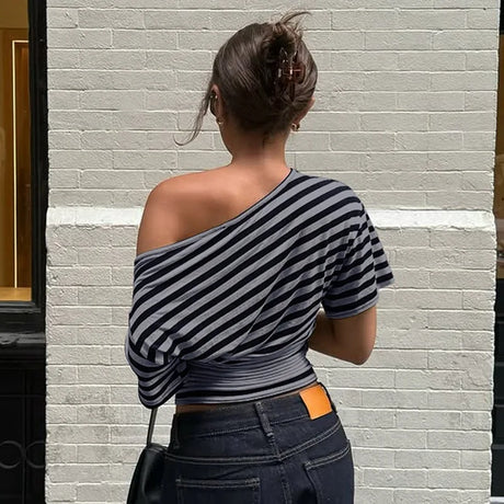 2026 New Autumn Women Vintage Striped Off Shoulder T-shirt Waist Cinching Slim Fit Daily Wear Ladies Tops