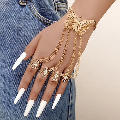 Gothic Exquisite Pattern Finger Bracelet for Women Vintage Hollow Out Metal Nail Tassel Chain Punk Accessories Fashion Jewelry