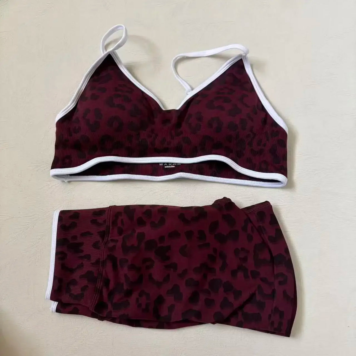 LOGO 2pcs High Quality Yoga SetNew Leopard Print Sports Underwear, Shockproof Butt Lift Workout Sports Trousers Women Activewear