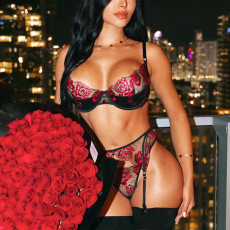 Heavy Crafted Rose Embroidered Mesh Perspective Underwear Color Match Splicing Mysterious Sexy Shaped Underwear Three Piece Set