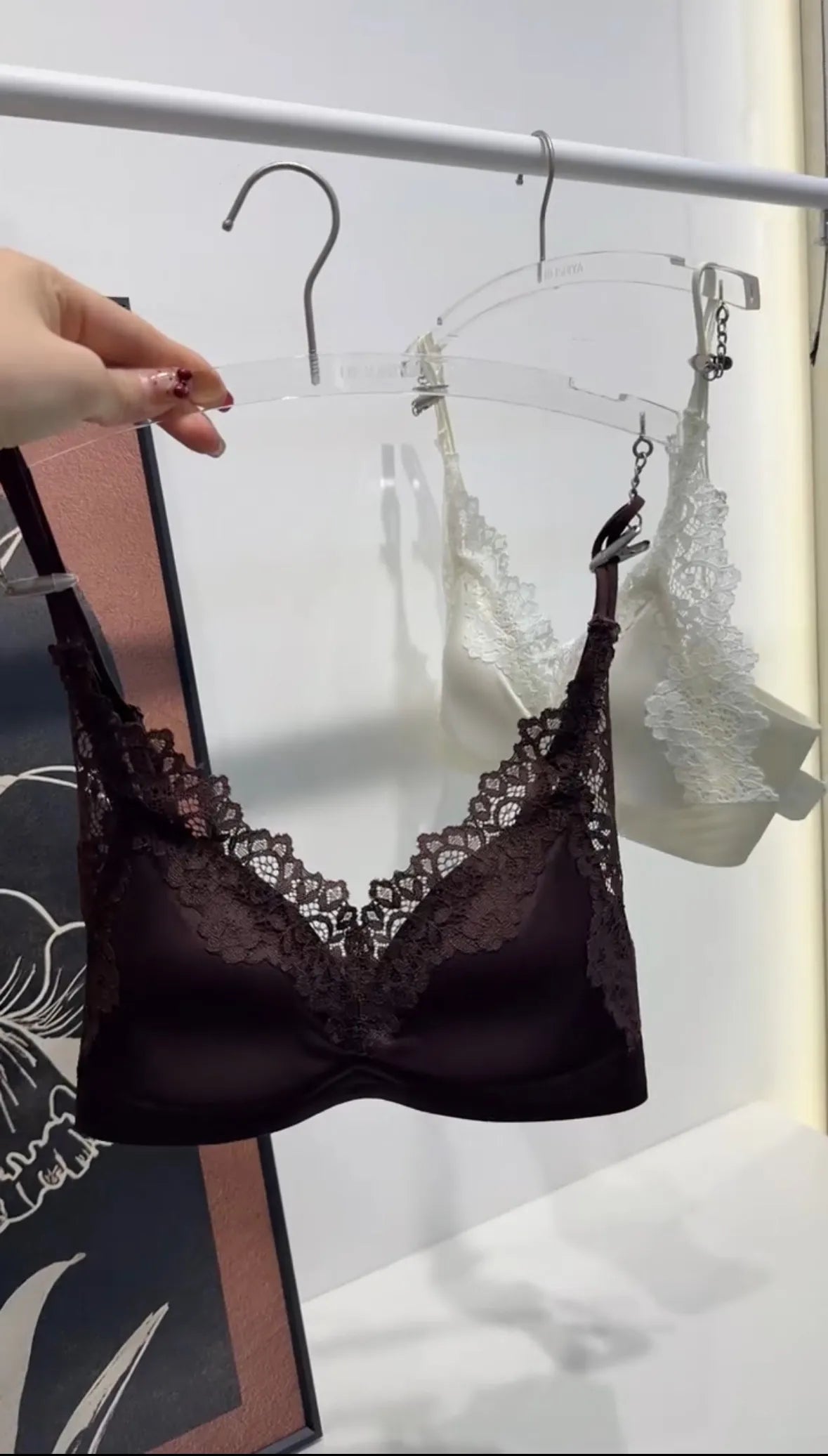 Women's Lace Backless Bras Plunge Strappy Bralette Soft Support Seamless Invisible Underwear Cami Top Plus Size Push Up