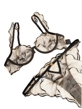 European Style Ultra Thin Sheer Lace Lingerie Set Embroidery Minimizer Bra Big Bust Support Slim Fit Underwear S-XL Size 32-38
