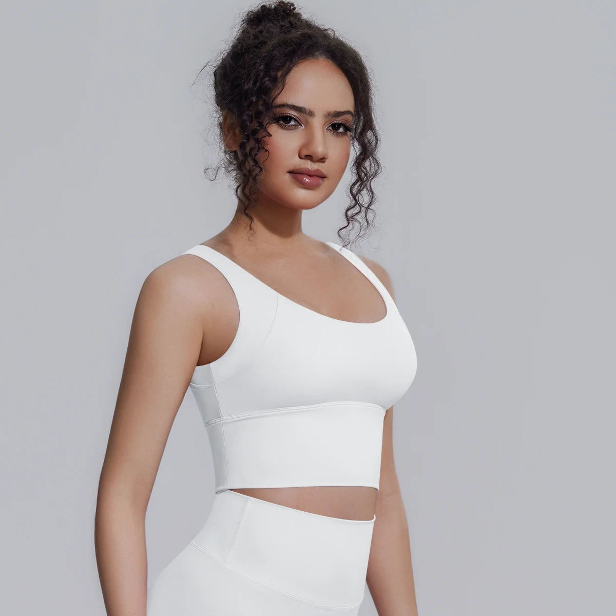 Women Summer Yoga Bra Underwear Shockproof Bra Sports Running Beautiful Back V Shaped Fitness Yoga Tank Top Bra with Chest Pad ﻿