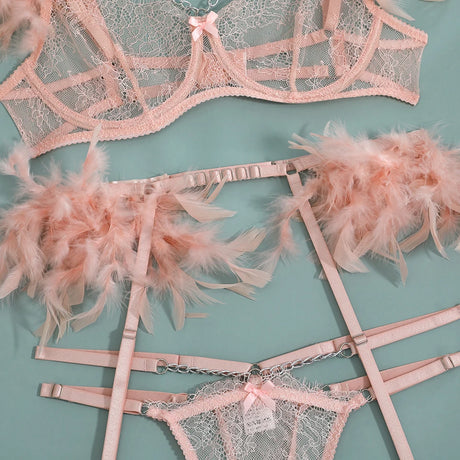 3-Piece Feather Decorated Lace Exotic Sets Women Sexy Patchwork Lingerie Set Chain Bra Panty Garter Underwear Kit For Female