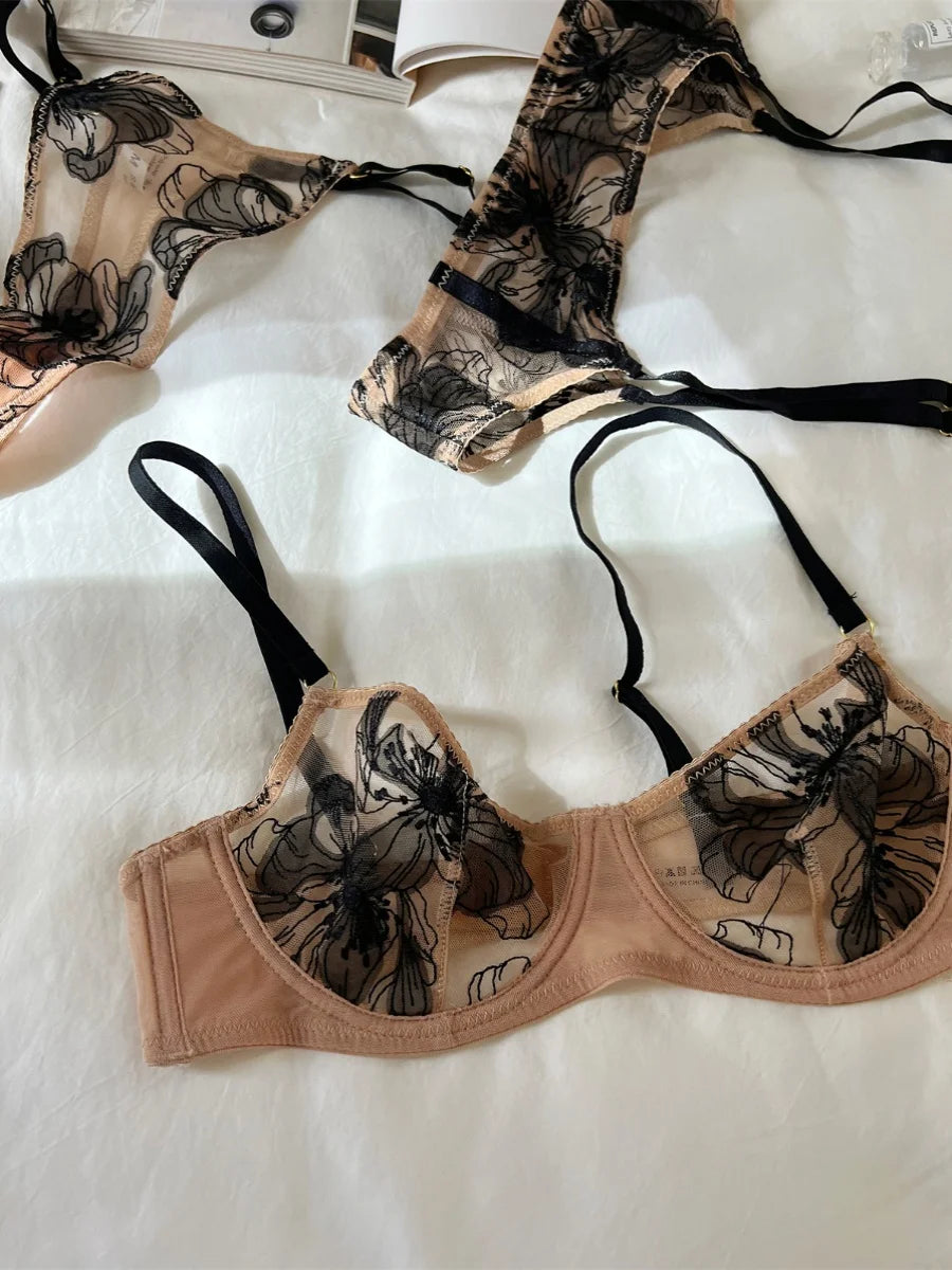 French Three-piece Suit Sexy Thin Bra Lingerie Lace Adjustment Gathered Cutout Underwire Pure Desire Bra and Panty with Garter