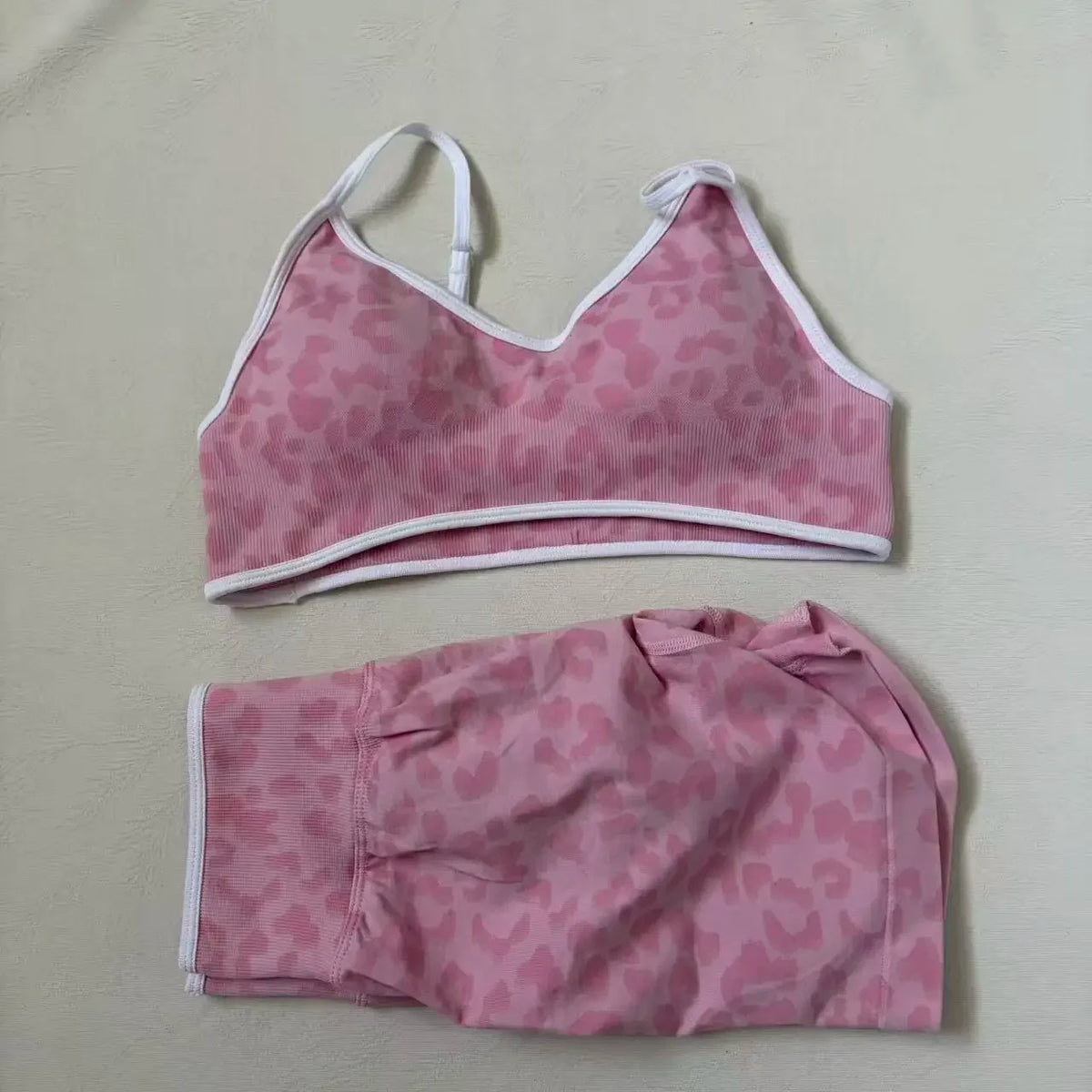 LOGO 2pcs High Quality Yoga SetNew Leopard Print Sports Underwear, Shockproof Butt Lift Workout Sports Trousers Women Activewear
