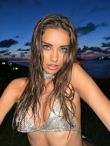 AKYZO Sensual Rhinestone Halter Bra Dazzling Shiny Back Clasp Chain Glamorous Rhinestone Decoration Designed for Women Perfect f