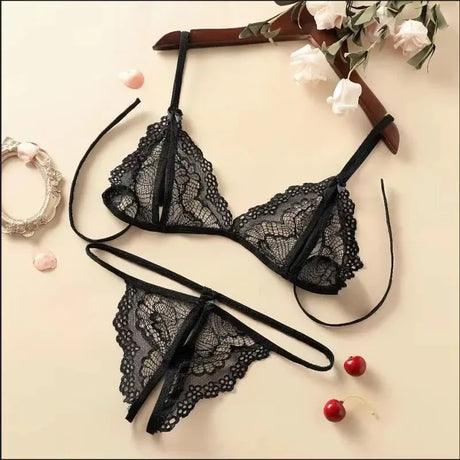 New Style Erotic Three-point Lingerie Set Women's Lace Hollowed Out Non Adjustable Underwear Sexy Crotchless Low Waist G-string