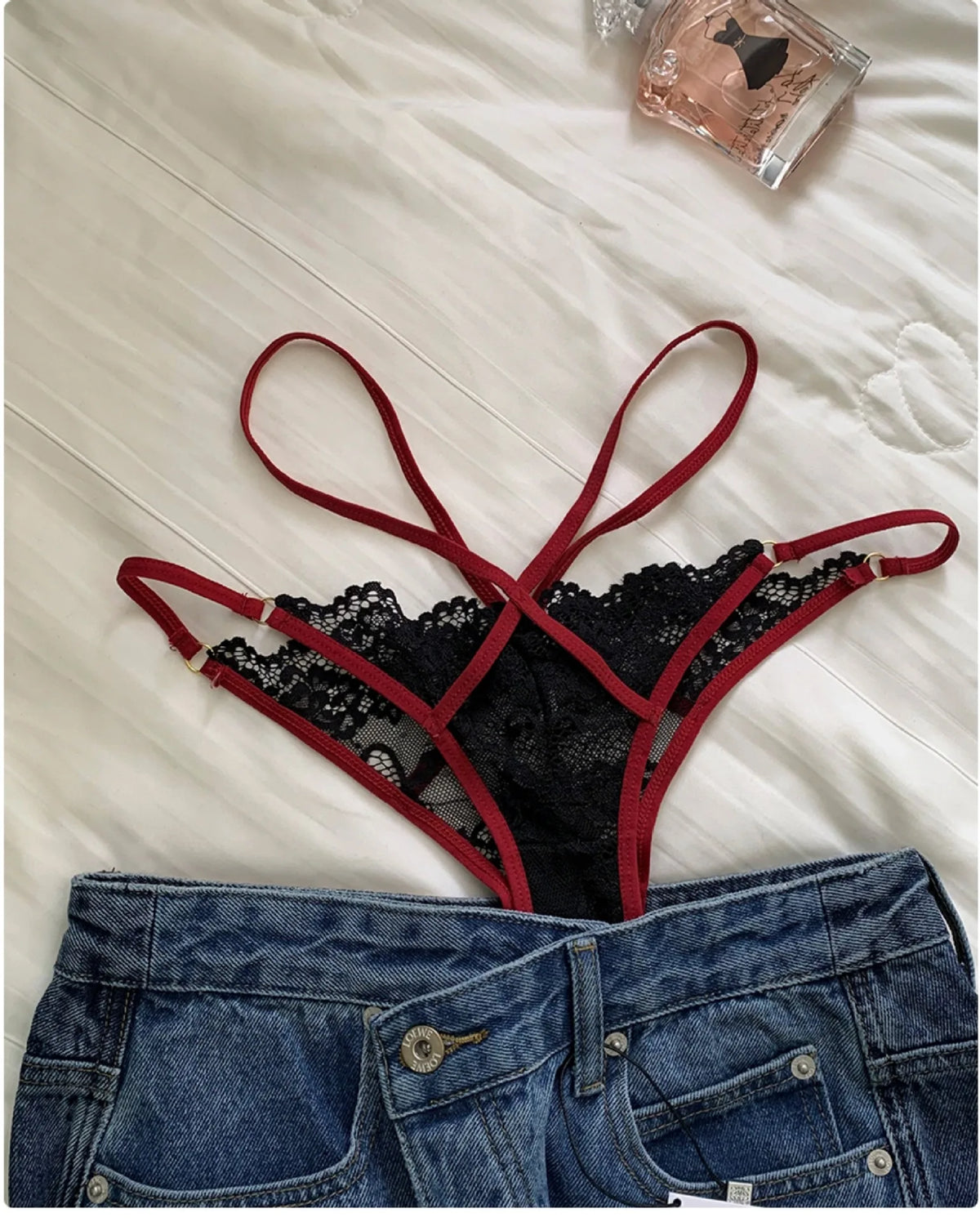 French Lace G Strings Low Waist Seamless Panties with Sheer Mesh Panels for a Sensual Fit