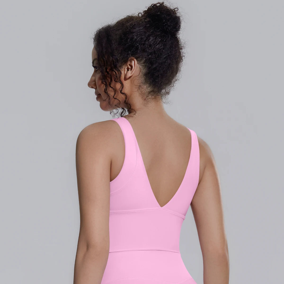 Women Summer Yoga Bra Underwear Shockproof Bra Sports Running Beautiful Back V Shaped Fitness Yoga Tank Top Bra with Chest Pad ﻿