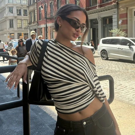 2026 New Autumn Women Vintage Striped Off Shoulder T-shirt Waist Cinching Slim Fit Daily Wear Ladies Tops