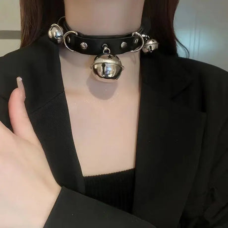 Leather Choker Heart Collar and Leash with Chains Bdsm Choker Submissive Collar for Female Fetishists BDSM Sex Leash Punk Goth