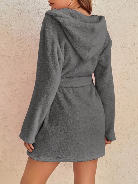 1 piece of women's solid color hooded robe with belt, cozy and warm fleece pajamas for home wear in autumn and winter.