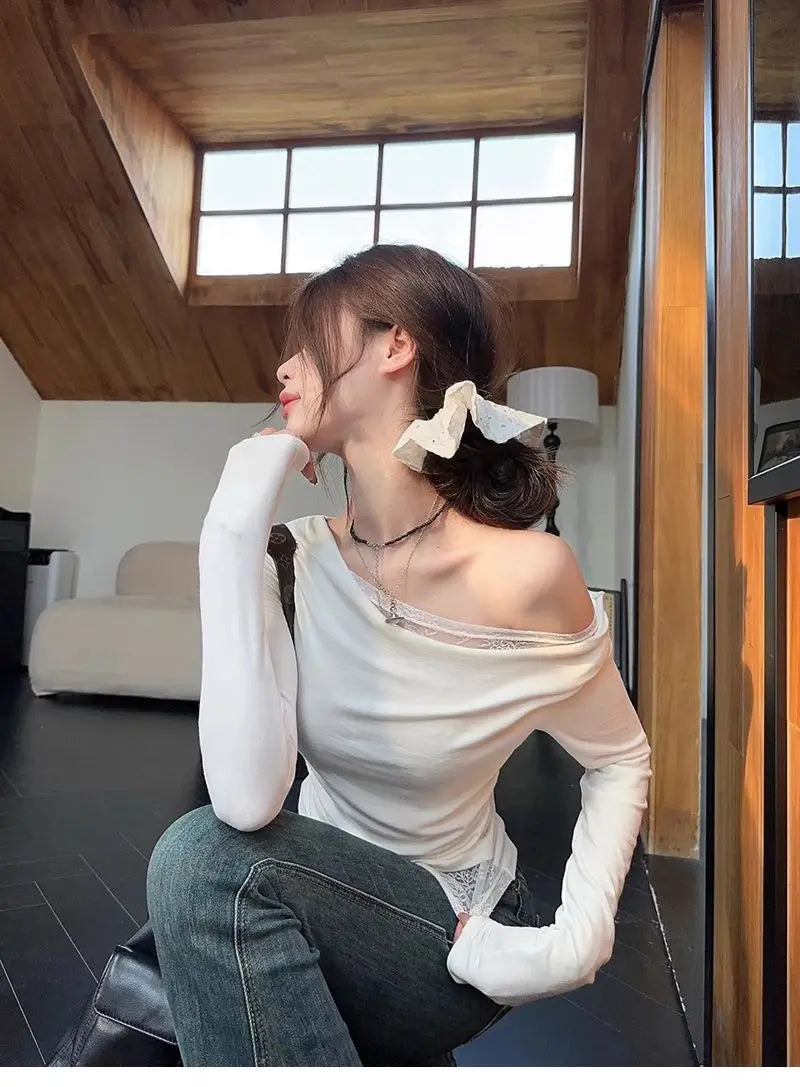 Lace Splice Asymmetrical Shoulder Long Sleeve T-Shirt Women's Slim Fit White Top for Autumn Winter Commute Casual Wear