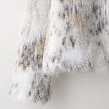Short Stand Faux Fur Jacket White Loose Luxury Plush Coat Stylish Long Sleeves Women's Furry Jacket Winter New Fluffy Outerwears