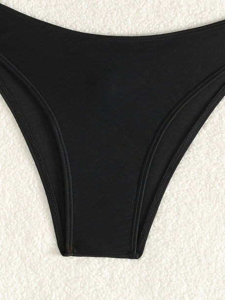 Sexy Cut-Out Bikini Set - Trendy Swimwear for Beach Goddesses Stunning Strapless Bikini Top Two-Piece Swimwear for Women
