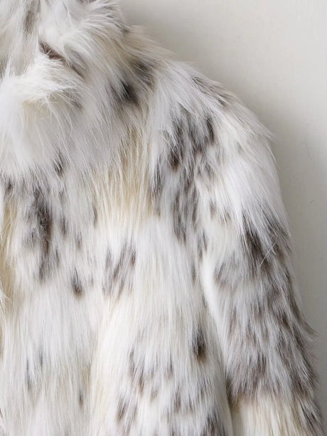 Short Stand Faux Fur Jacket White Loose Luxury Plush Coat Stylish Long Sleeves Women's Furry Jacket Winter New Fluffy Outerwears
