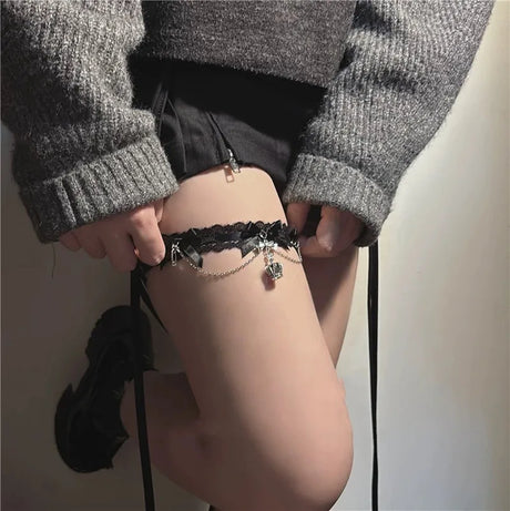 Dark Lolita Red Black Lace Crown Thigh Garter Gothic Bowknot Leg Chain JK Elastic Adjustable Thigh Ring Leg Harness Accessory