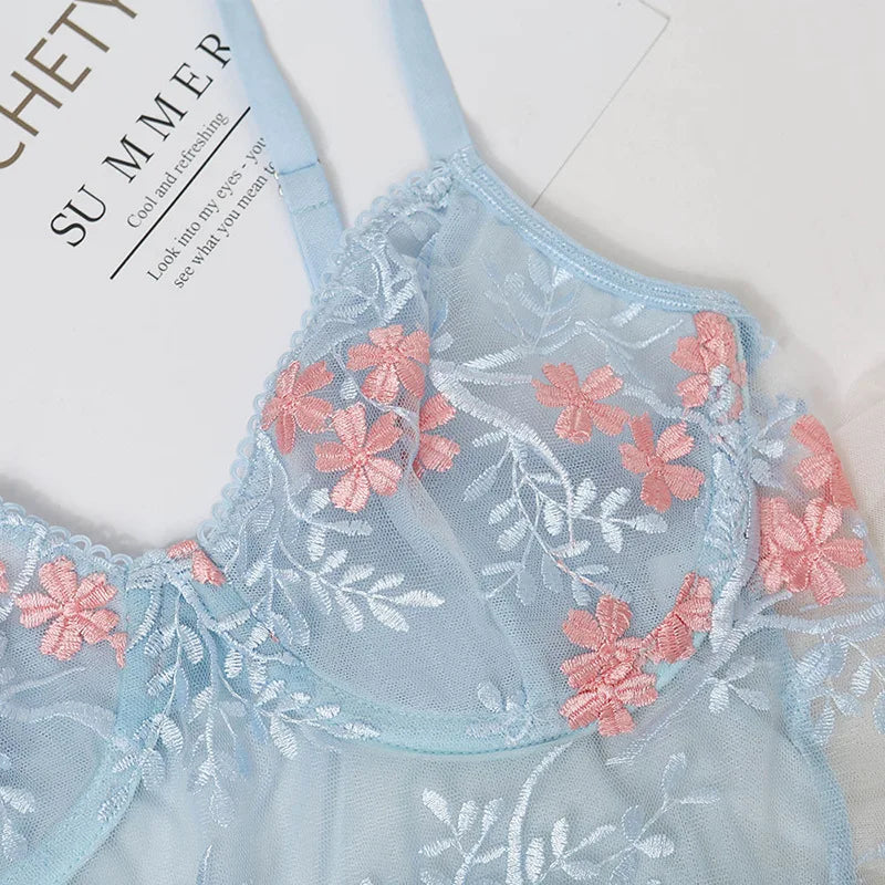 Women's Lace Floral Embroidery Bra And Panties Set See through Sexy Lingerie Underwear 2 Piece Female Bra Brief Set 9527E
