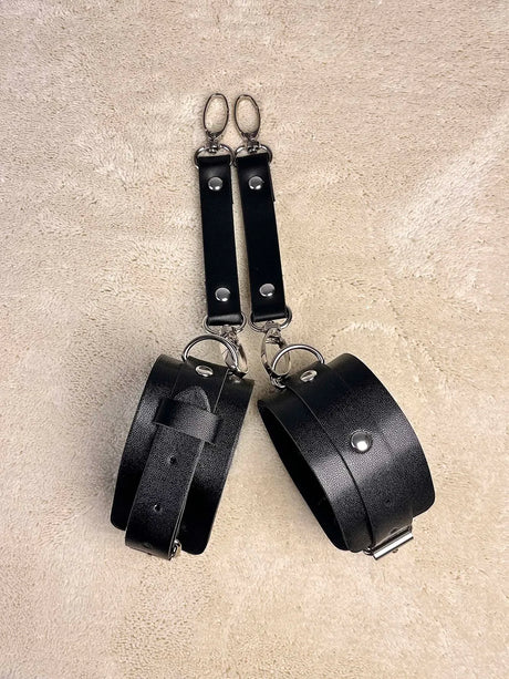 2PCS PU Leather Bracelet Bondage Leather Handcuffs Buckle Adjustable Vintage Punk Clothing Ankle Cuffs