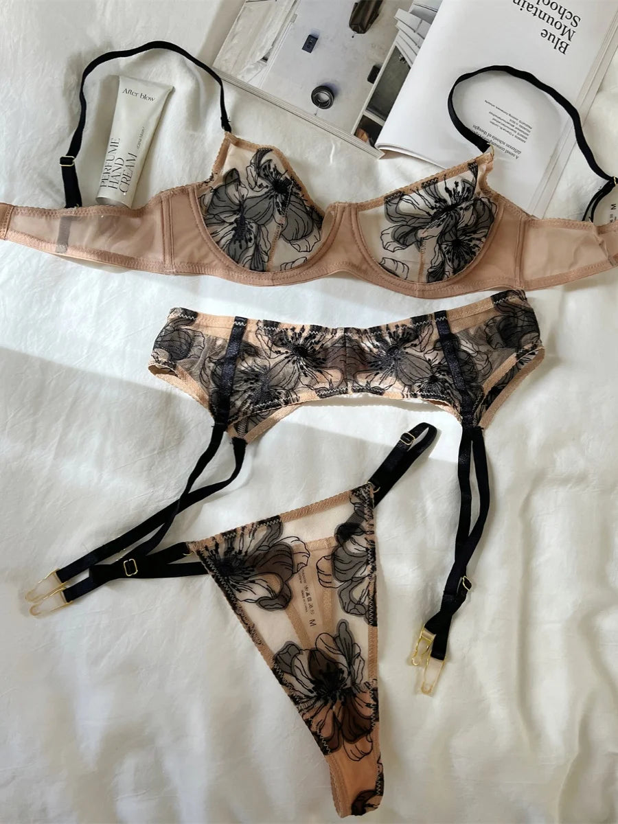 French Three-piece Suit Sexy Thin Bra Lingerie Lace Adjustment Gathered Cutout Underwire Pure Desire Bra and Panty with Garter