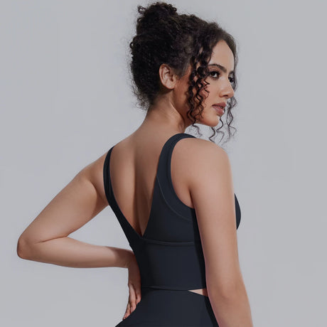 Women Summer Yoga Bra Underwear Shockproof Bra Sports Running Beautiful Back V Shaped Fitness Yoga Tank Top Bra with Chest Pad ﻿