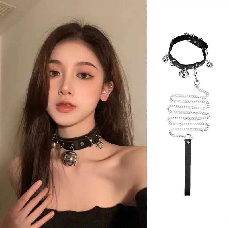 Leather Choker Heart Collar and Leash with Chains Bdsm Choker Submissive Collar for Female Fetishists BDSM Sex Leash Punk Goth