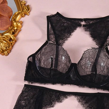 Women's Black Lace Lingerie Set Underwire Bra Thong Panty Garter Straps Choker Gloves Floral Embroidery Sexy Underwear Outfit